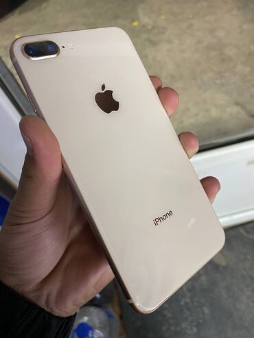 Apple iPhone: IPhone 8 Plus, Б/у, 64 ГБ, Золотой, Чехол, 76 %