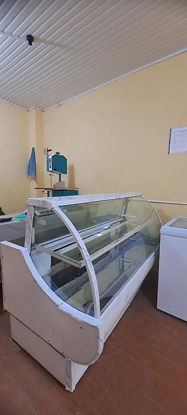 Soyuduculu vitrin – mağaza/kafe üçün - Ön şüşəsi qövsvari dizaynlı lalafo.az -da — 1 Soyuduculu vitrin – mağaza/kafe üçün - Ön şüşəsi qövsvari dizaynlı — 1