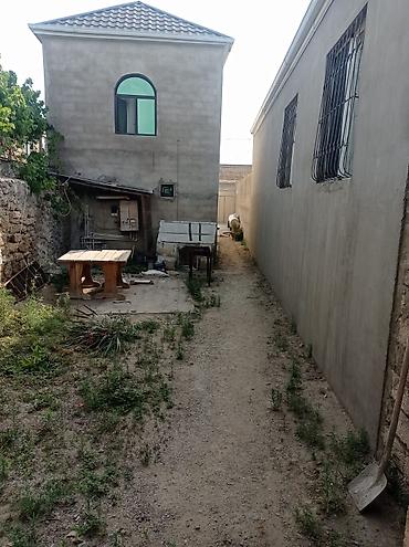 дешевые дома в баку: Satılır.Bir həyətdə 2 ev. 2 mərtəbəli tam təmirli,beton monolit — 3