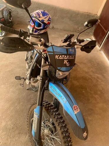 спортбайк купить: Мотоцикл Katakali K6 с сине-черной расцветкой. Оснащен защитой для