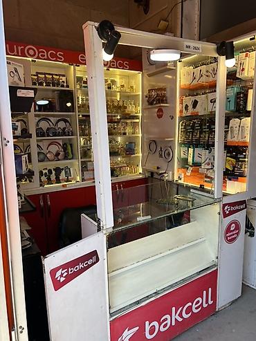 Будки, киоски: Mobil aksesuar və ətir köşkü – vitrin və avadanlıq komplekti - — 2