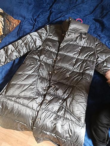 Üst geyimi: Qadınlar üçün uzun şişme pencək – boz/metalik rəng - Model: uzun, düz — 1