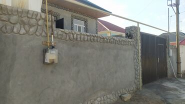 toyuq hinleri: 4 otaqlı, 168 kv. m