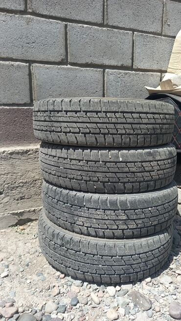 купить шины в бишкеке бу: Комплект из 4 зимних шин без шипов. 165/70/14 85-% Адрес Бишкек