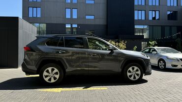 Toyota: Toyota RAV4: 2019 г., 2.5 л, Автомат, Бензин, Кроссовер — 9