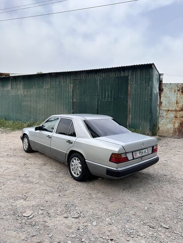 Mercedes-Benz: Mercedes-Benz W124: 1992 г., 2 л, Механика, Газ, Седан