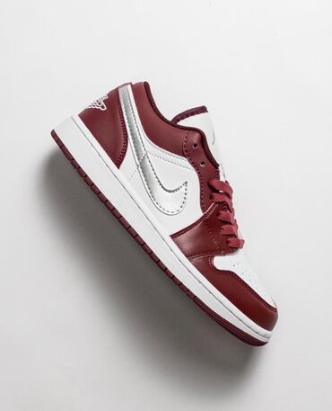 обувь челси бишкек: Мужские кроссовки, 41, Nike, Новый, цвет - Красный, Самовывоз, Платная доставка