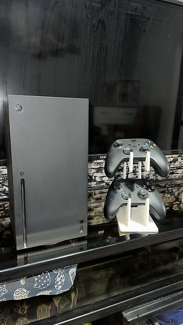 Xbox Series S: Игровая консоль Xbox Series X (черная) Комплектация на фото: - — 1