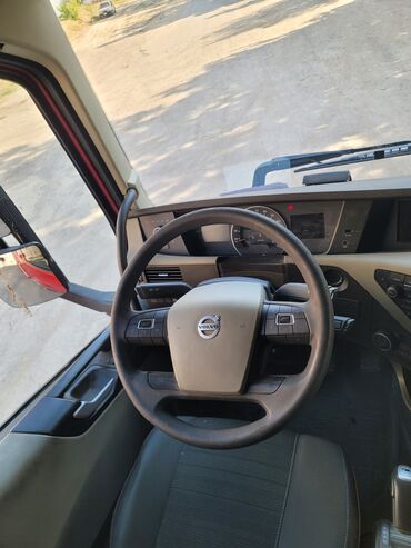 авто запчас бишкек: Сүйрөгүч, Volvo, 2019 г., Тенттелген