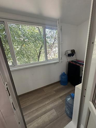 квартира 10мкр: 🏠 Продаётся 3-комнатная квартира в 10-м микрорайоне 📍 Адрес: район — 10