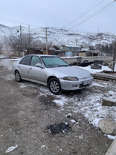 Honda: Honda Civic: 1992 г., Седан — 19