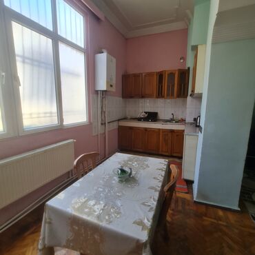 Günlük kirayə mənzillər: 2 otaqlı, Səbail r. r-nu — 16