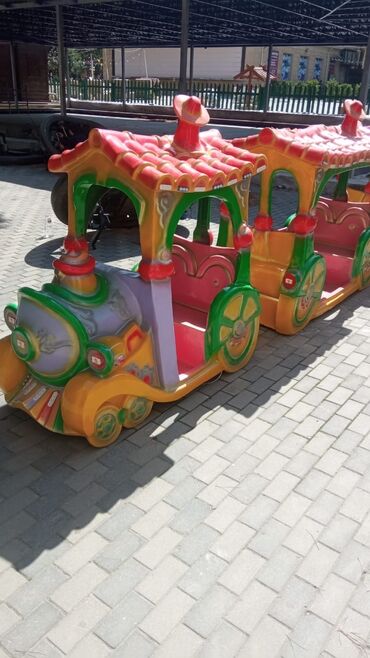 Uşaqlar üçün digər mallar: 10 nəfərlik Qatar karuseli satılır