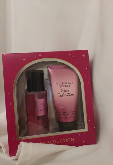 Ətriyyat: Victoria's Secret Pure Seduction bədən spreyi və losyon dəsti