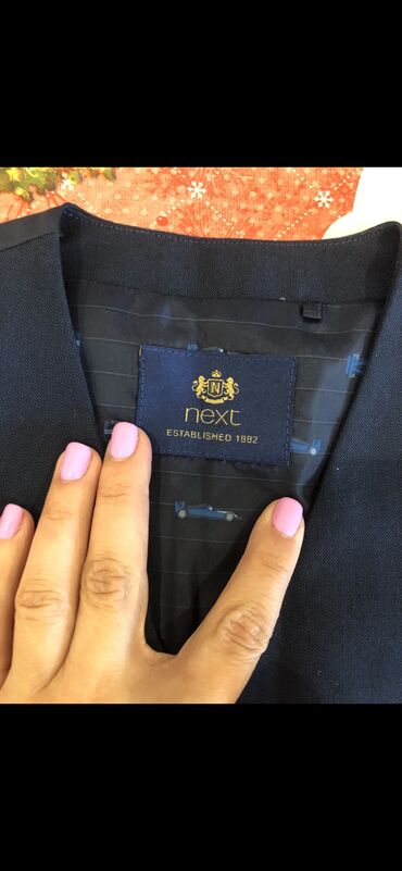 Dəstlər: Brend jiletkalar next ve bashqa brendler,3-4 yasha,10 azn — 11