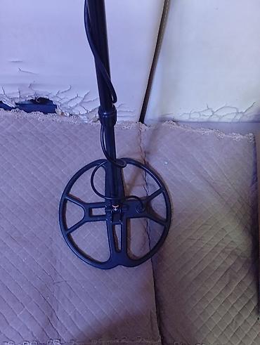 qizil axtaran dedektor: Metal detektoru – LCD ekranlı, çox rejimli Xüsusiyyətlər: - Rəqəmsal — 6