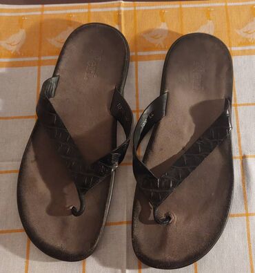 steve madden sandale: Muške japanke kožne 44 Solidno očuvane, broj 44. Slanje brzom postom