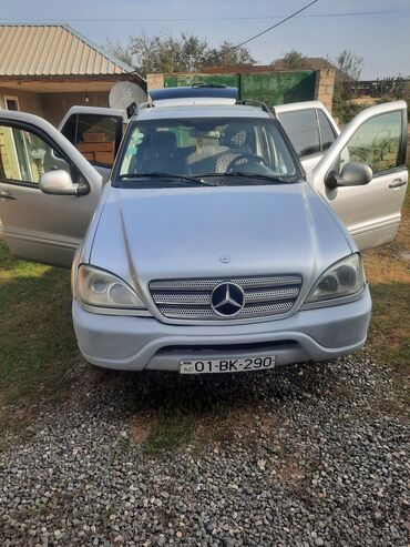 Mercedes-Benz: Mercedes-Benz ML 320: 3.2 l | 2001 il Ofrouder/SUV — 5