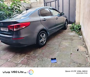 Kia: Kia Rio: 1.3 l | 2017 il Sedan — 6
