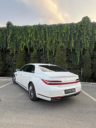 Другие автомобили: Белый представительский седан бизнес-класса. Кузов и дизайн: - — 17