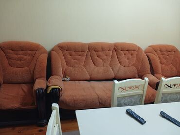 Divanlar: Divan, İşlənmiş, Parça, Çatdırılma yoxdur