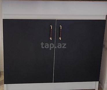 Mətbəx üçün iki qapılı alt dolab - Rəng: ağ korpus, qara qapılar -