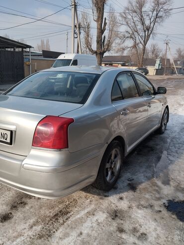 Toyota: Toyota Avensis: 2004 г., 1.8 л, Механика, Бензин, Седан