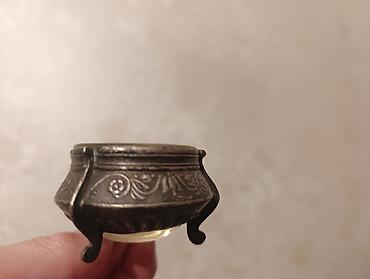 qlobus bar: Antik üslubda metal duzluq/kibrit qabı (kiçik qab) - Material: gümüşü — 2