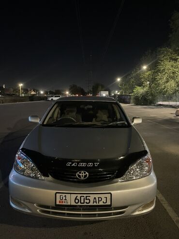 срочно в связи с переездом: Toyota Camry: 2001 г., 2.4 л, Автомат, Бензин, Седан