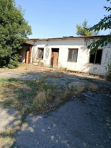 участок с: Здание, 3000 м² — 1