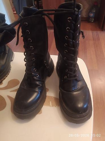 uzun bot: Bir neçə məhsul bir yerdə: 1) Qara kişi hərbi/boots tipli uzun — 1