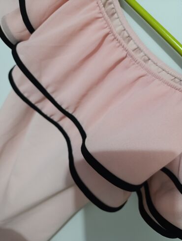 Haljine: Haljine S
500-800din
rasprodaja 🛍️ — 11