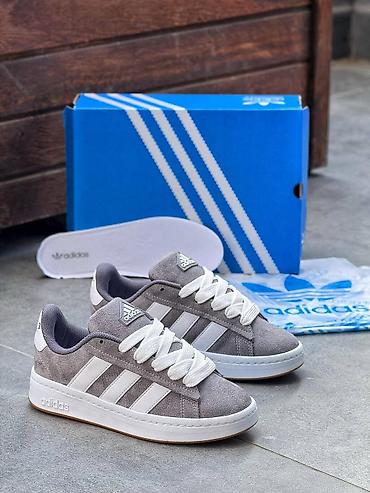 Women's Sneakers and athletic shoes: 01. 36-40
4600⭐⭐ na lalafo.rs — 4 Women's Sneakers and athletic shoes: 01. 36-40
4600⭐⭐ — 4