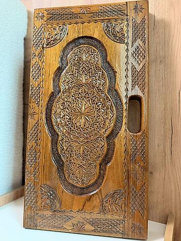 muncuq seti: Əl oyma naxışlı taxta nərd dəsti - Material: bərk ağac tam taxtadan — 1
