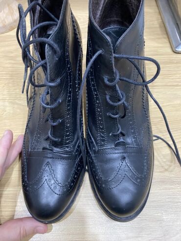 Gležnjače: Gležnjače, Antonella Rossi, 38 — 3