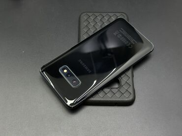 купить маленький микрофон: Samsung Galaxy S10e, Колдонулган, 128 ГБ, түсү - Кара, 2 SIM