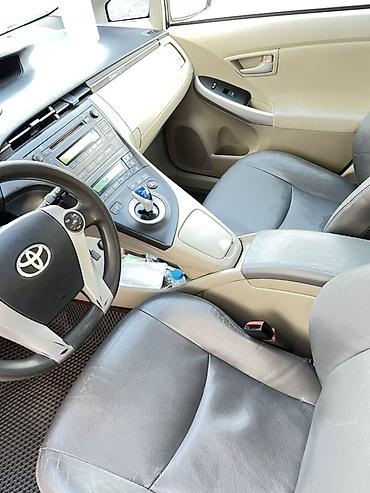 Toyota: Toyota Prius: 2011 г., 1.8 л, Вариатор, Гибрид, Хэтчбэк — 8