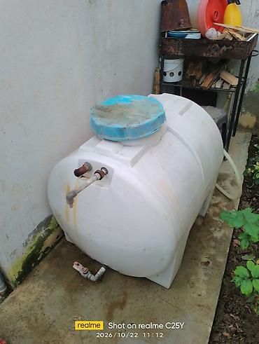 su slanqi: Bak, Plastik, 500 l l, İşlənmiş — 2