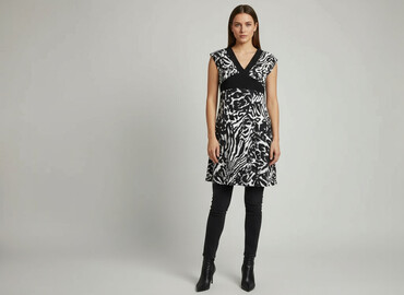 Dresses: Women`s dress, size S