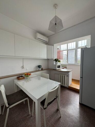 Продажа квартир: 3 комнаты, 81 м², 106 серия, 9 этаж, Старый ремонт