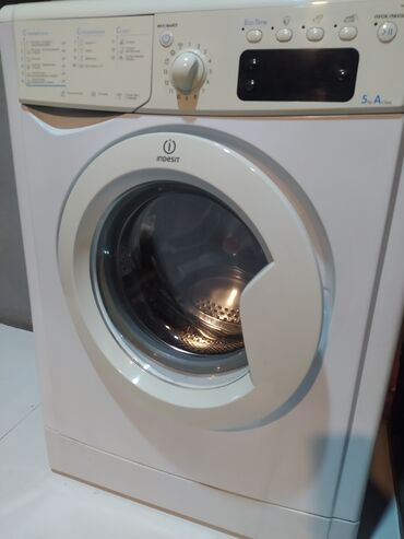 Paltaryuyan maşınlar: Paltaryuyan maşın Indesit, 5 kq, İşlənmiş, Avtomat, Qurutma var