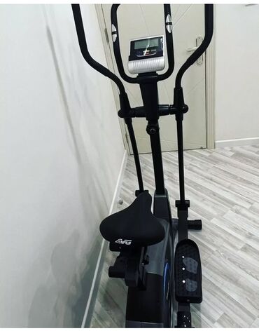 Перчатки: Elliptik trenajor – velotrenajor və stepper funksiyalarını birləşdirən