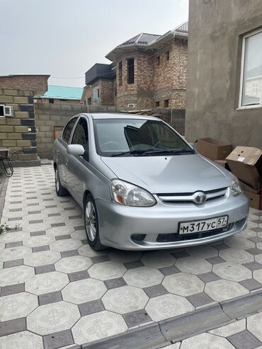 срочно срочно продам машину: Toyota Vitz / Platz / Yaris / Echo: 2002 г., 1.5 л, Автоматические, Бензин, Седан