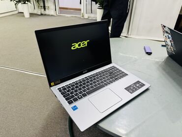 Ноутбуки: Ноутбук, Acer, 8 ГБ ОЗУ, Intel Core i3, 15.6 ", Б/у, Для несложных задач, память SSD