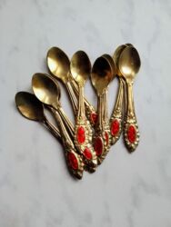 qaşiqlar: Qədimi qaşıqlar 12 - ədədi 15 ₼
Qızılı rəng 💫

📞 Əlaqə: Vatsap