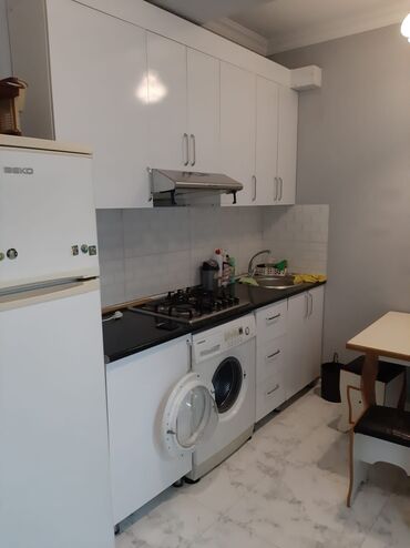 Uzunmüddətli kirayə mənzillər: 2 otaqlı Panarama Parkın Binasında mənzil kirayə verilir. 100 manat -da lalafo.az — 6 Uzunmüddətli kirayə mənzillər: 2 otaqlı Panarama Parkın Binasında mənzil kirayə verilir. 100 manat — 6