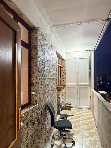 hamam rəfləri: Mənzildə tam qurulu və funksional mətbəx və sanitar qovşaq təqdim — 10