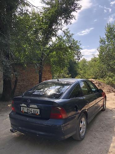 и 16: Opel Vectra: 2000 г., 1.6 л, Механика, Бензин, Лифтбек — 4