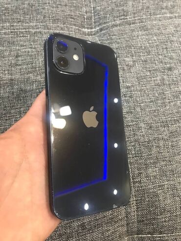 Apple iPhone: IPhone 12, Б/у, 64 ГБ, Jet Black, Кабель, Коробка, 78 %