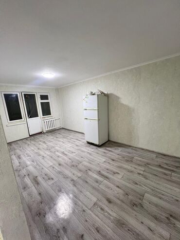 продаю дом в селе садовое: 2 бөлмө, 43 кв. м, 104-серия, 3 кабат, Евроремонт